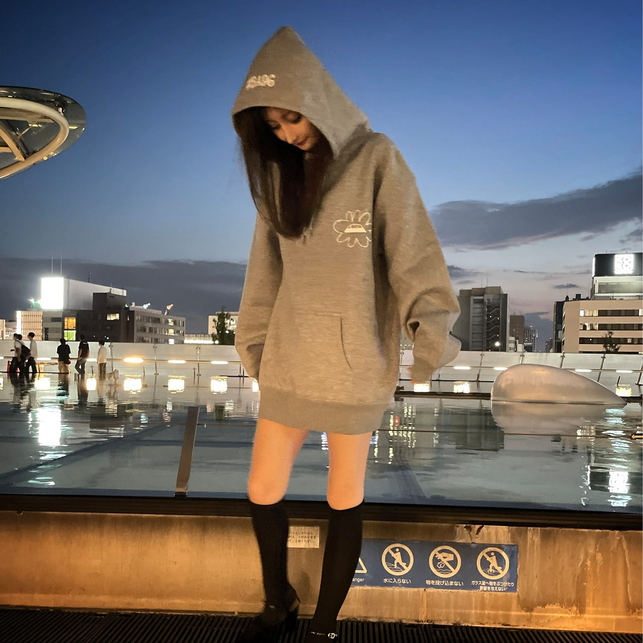 フラワーリップ パーカー | Flower lip hoodie