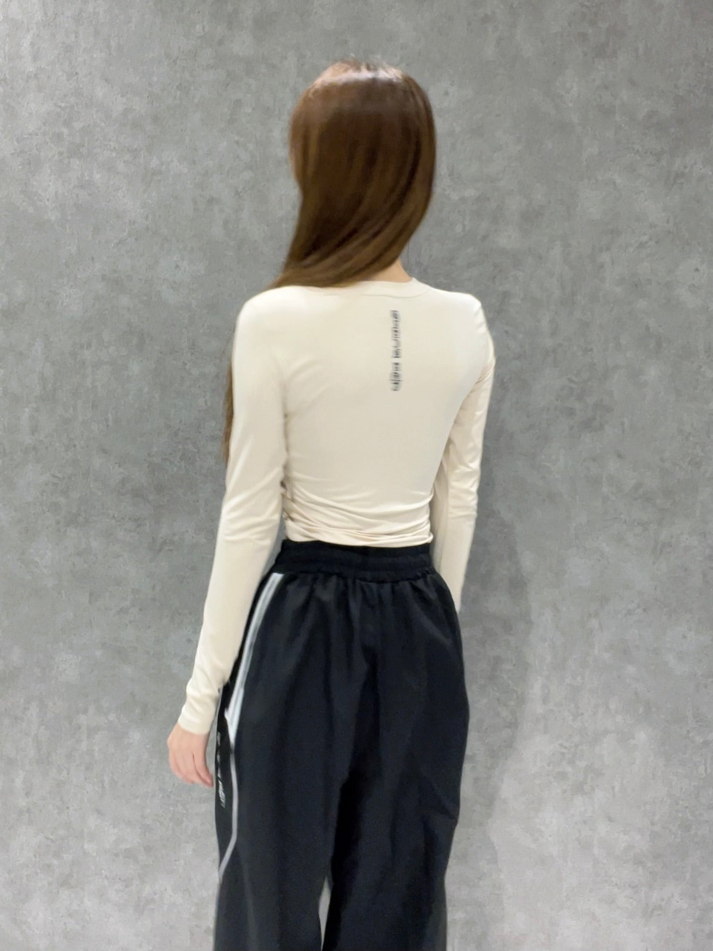 スリーク・ロングスリーブトップ | Sleek Long Sleeve Top
