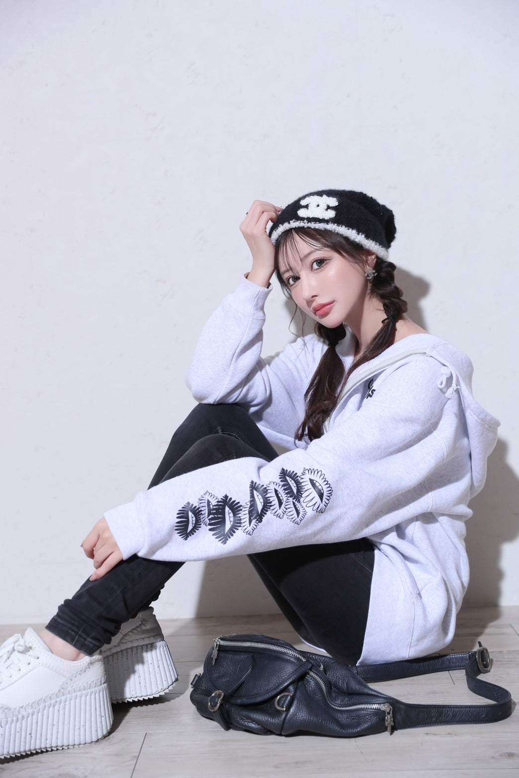 フラワーリップ ジップパーカー | Flower lip zip hoodie