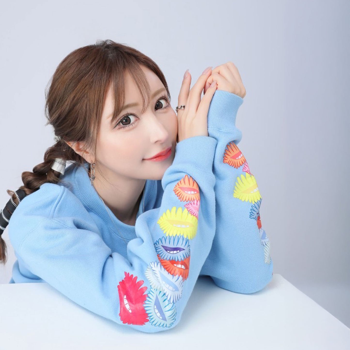 フラワーリップトレーナー | Flower Lip Sweatshirt
