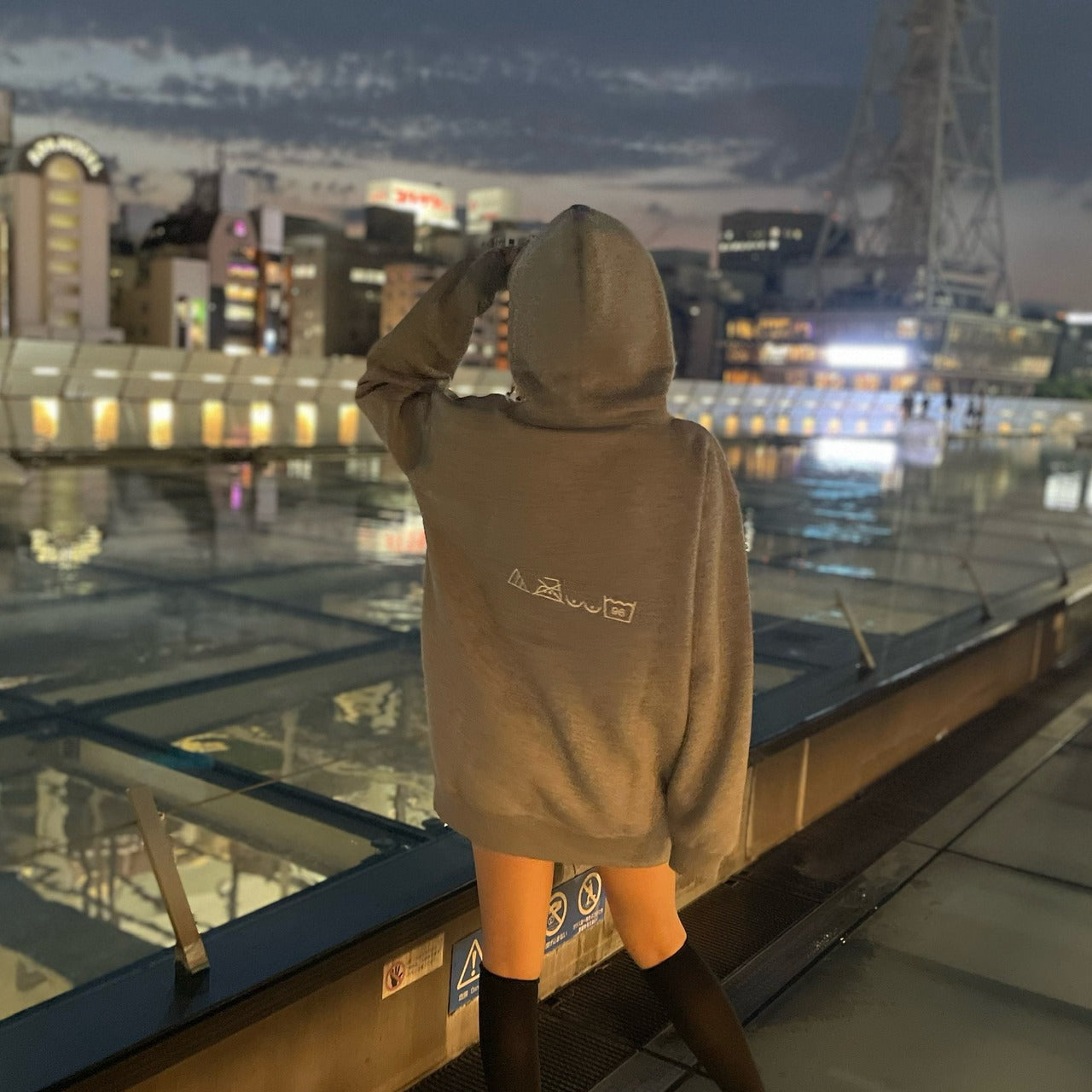 フラワーリップ パーカー | Flower lip hoodie