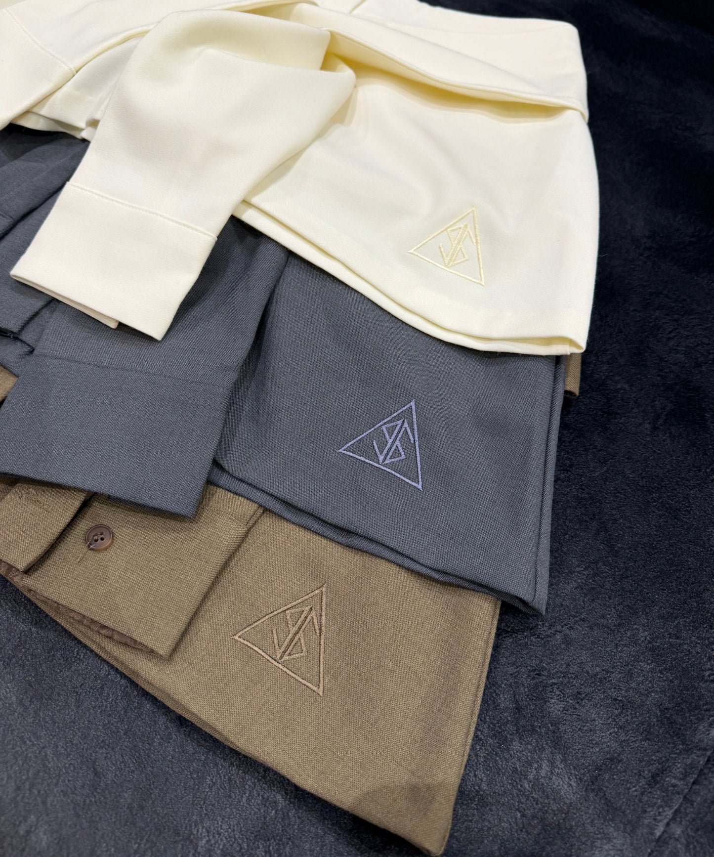 【クーポン対象】
シャツレイヤードミニスカート / Shirt Layered Mini Skirt